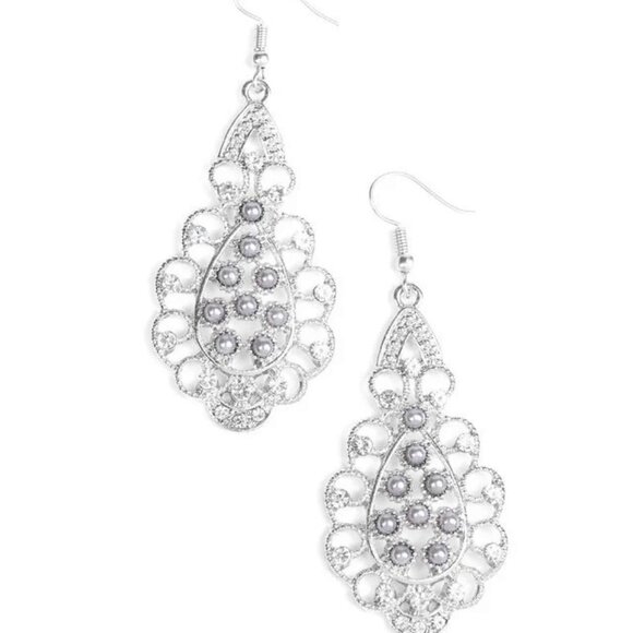 Paparazzi Jewelry - Sprinkle On The Sparkle - Pink Earrings - Vintage - Picture 2 of 4